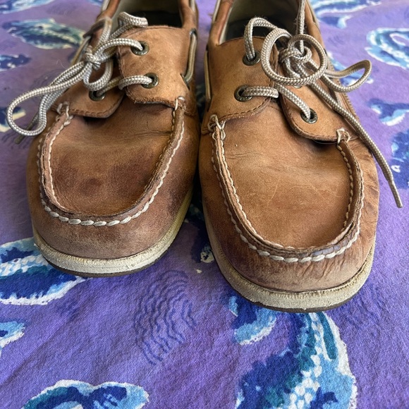Worn in but not worn out, Sperry boat shoes - Picture 7 of 9